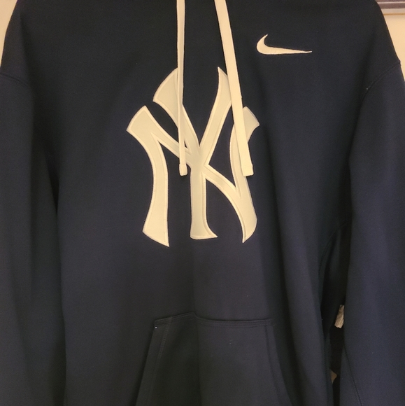 Nike Other - Nike thermal fit Yankees hoody L gently used